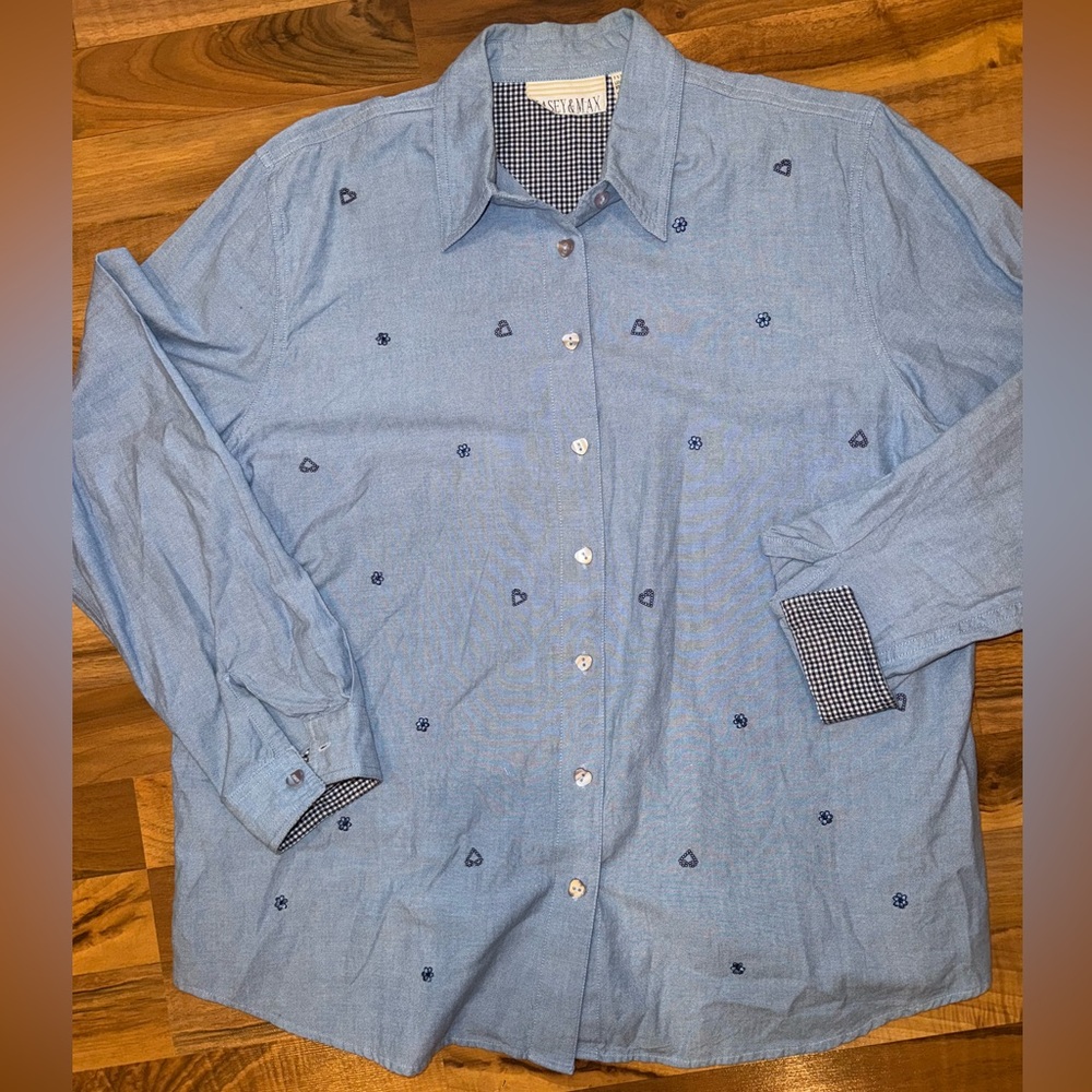 Vintage chambray heart floral embroidered button down top picnic cottagecore